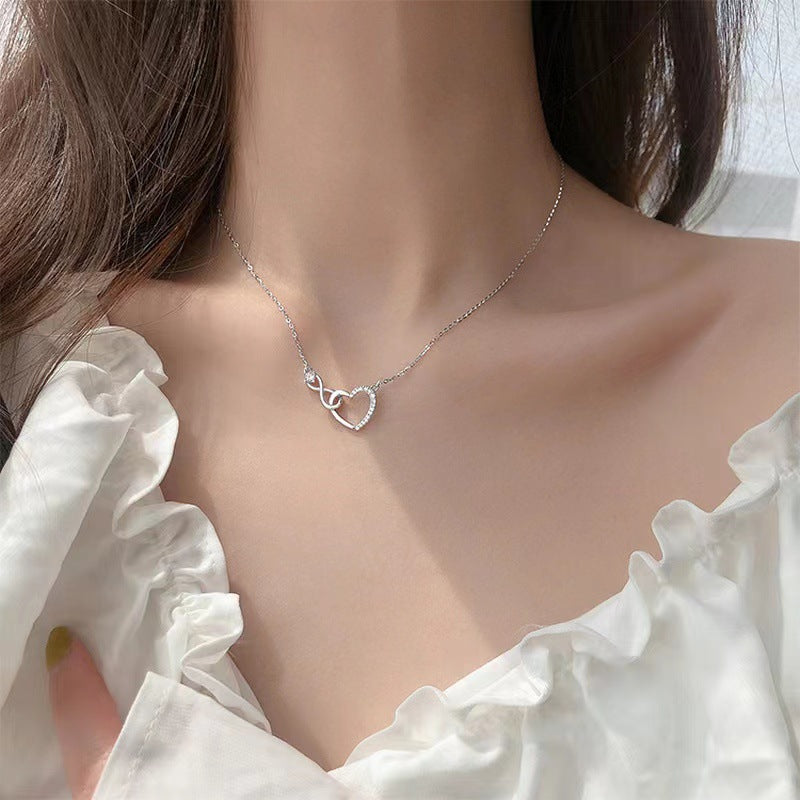 Urso Rotativo c/ Rosa Eterna e Colar Amor Infinito